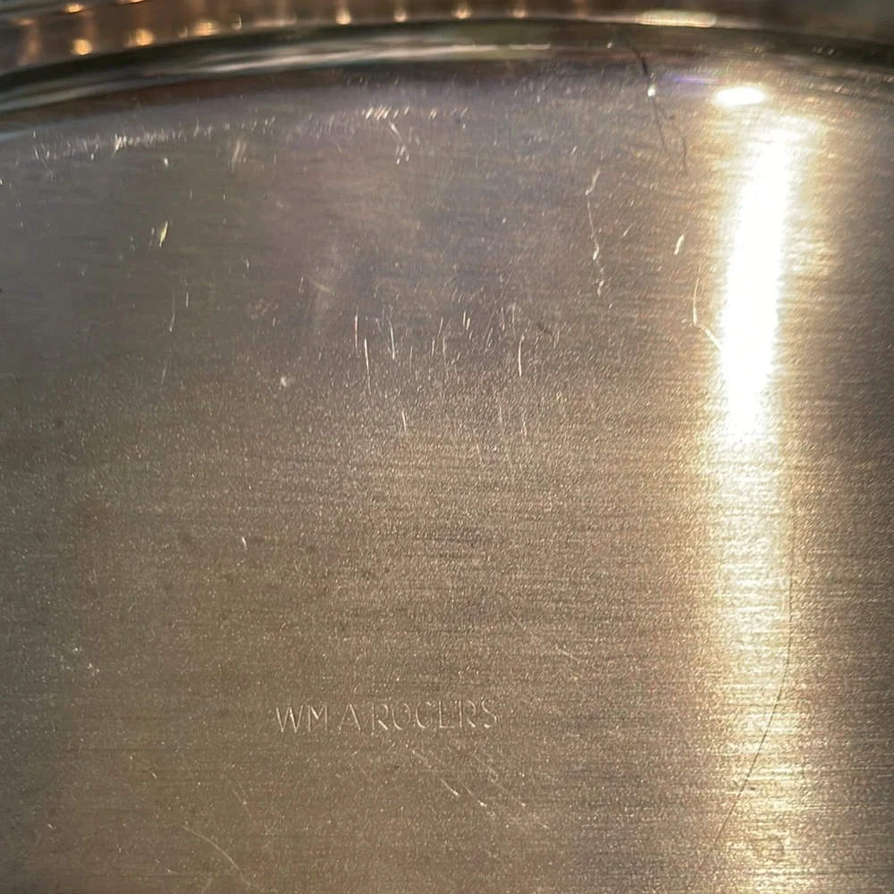 Vintage WM Rogers Silverplate oval bread serving Tray